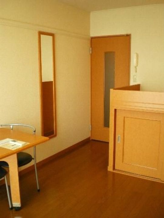 レオパレス千福の居間