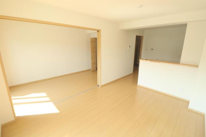 【新築】アーデン土与丸の居間