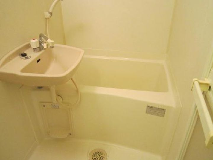 レオパレスヴィブアン72の風呂