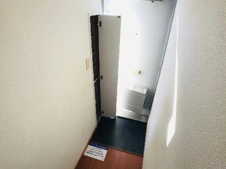レオパレスハピネスの玄関