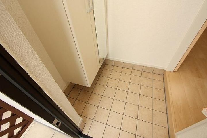 ソレアード カーサの玄関