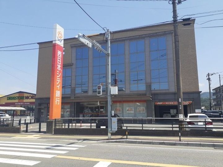 ソレアード カーサの周辺