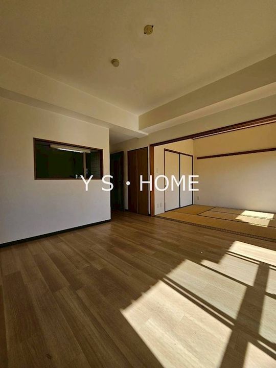 コンフォート国立の居間