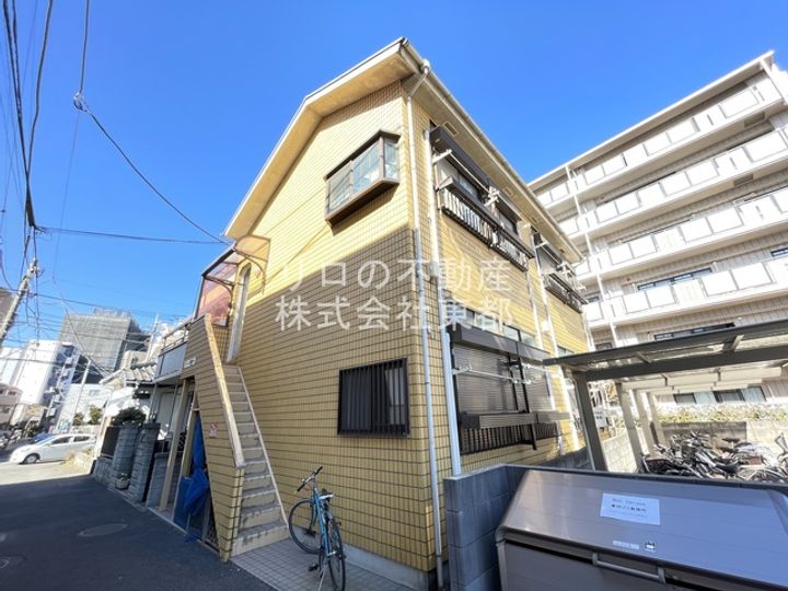 コーポフラワーの外観