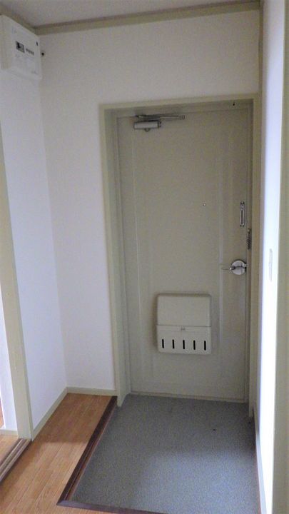 大阪府大阪市東淀川区南江口1(一戸建)の賃貸物件の玄関