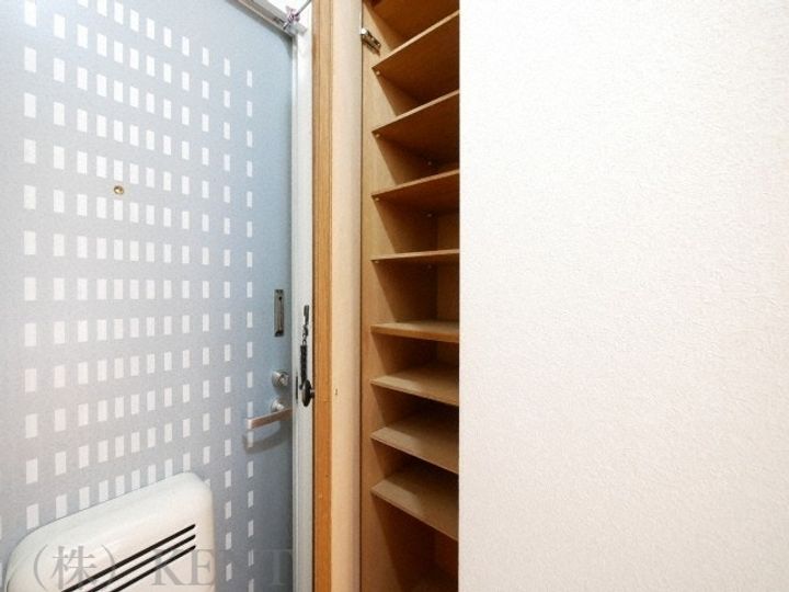 ハウス八軒の内装