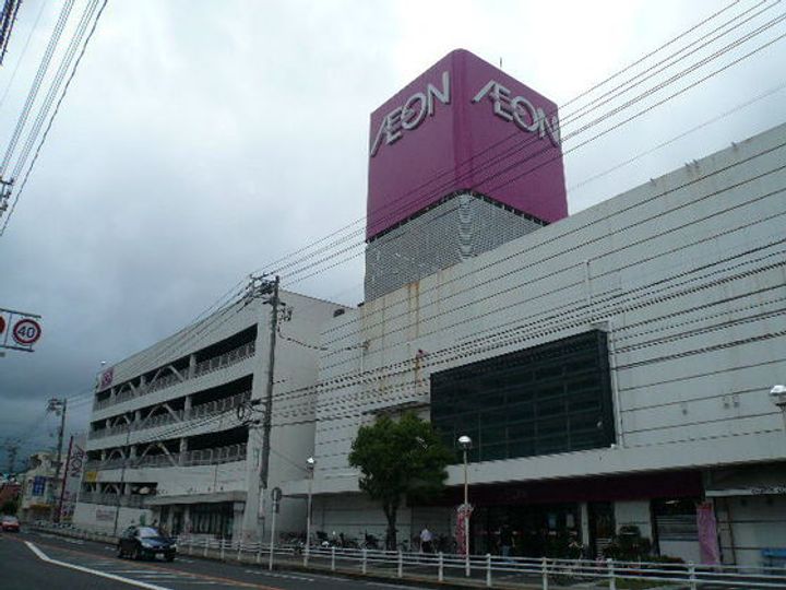 ルーナパッソの周辺