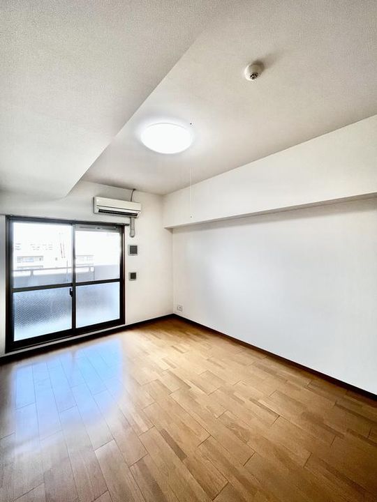 愛知県名古屋市千種区春岡1(マンション)の賃貸物件の居間