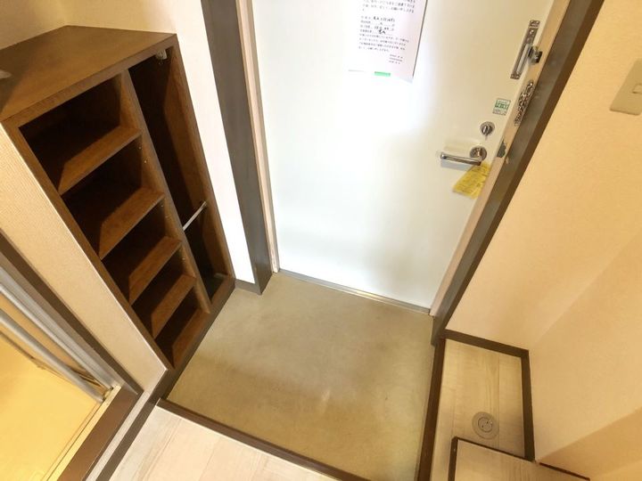 ハイツ星ヶ峯の玄関