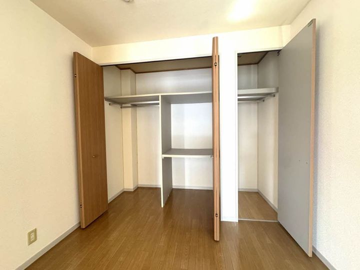 プレッセ山根Aの内装