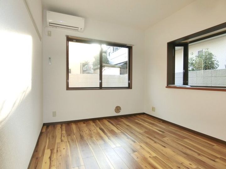 プレミール国立の居間