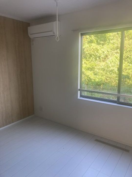 清水館IIの居間