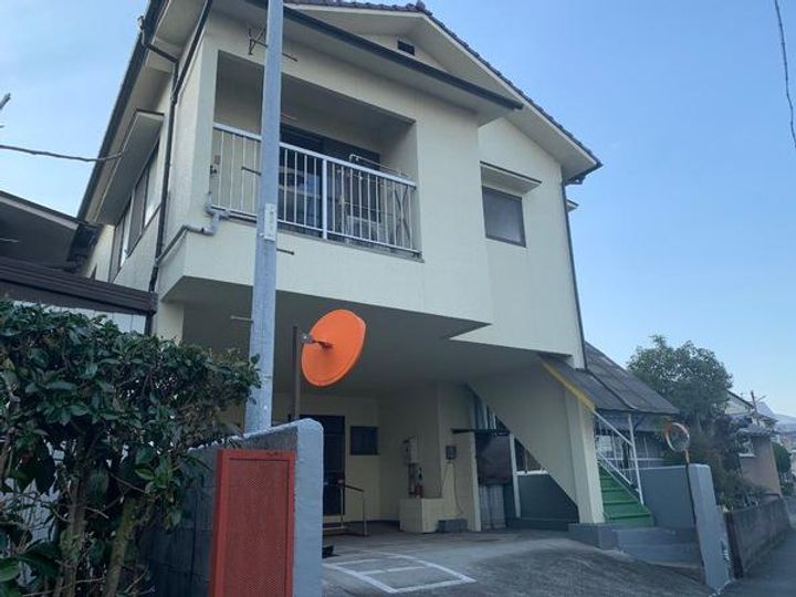 亀川中園アパートの外観