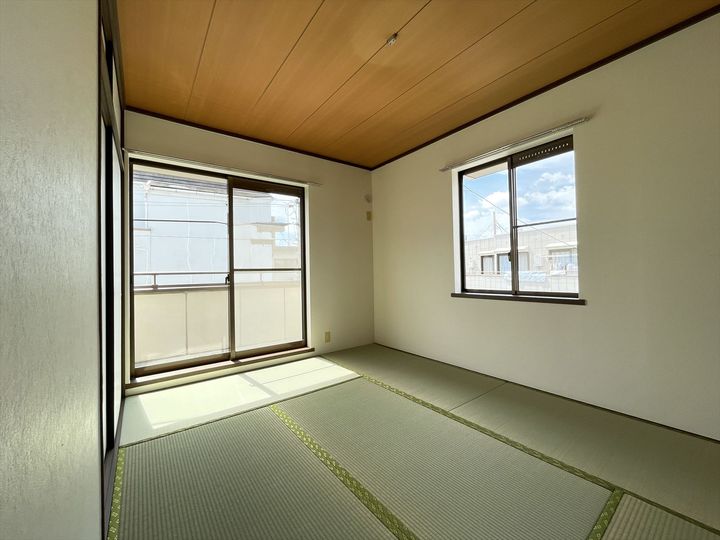 グリーンヒルズ南大泉Cの居間