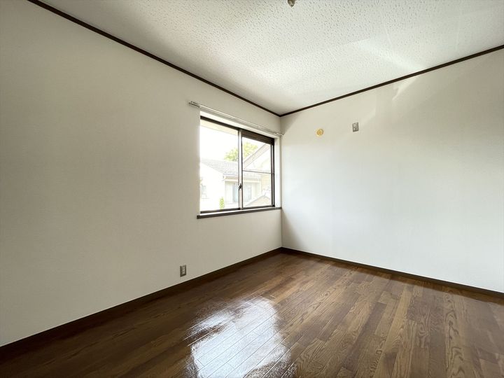 グリーンヒルズ南大泉Cの居間