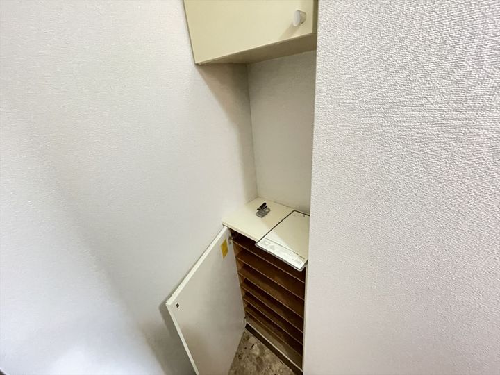 グリーンヒルズ南大泉Cの玄関