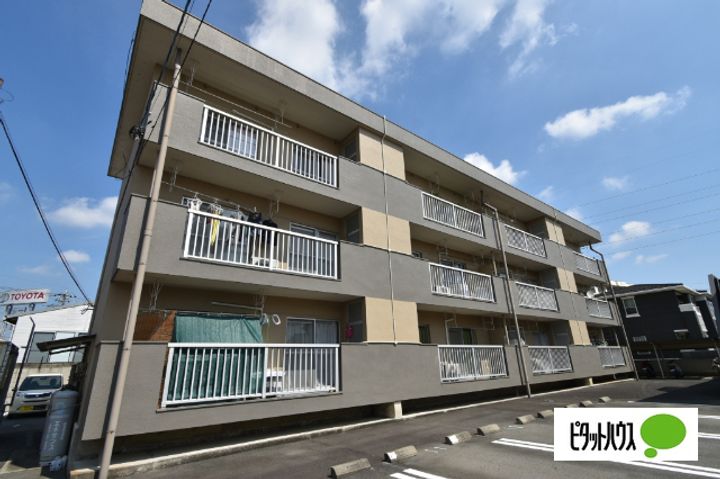 小野里マンションの外観