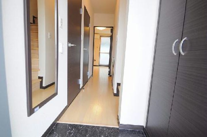 レオネクスト白帆台の玄関