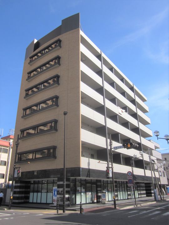 ディアレストステージ市川の外観