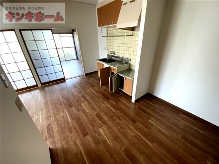 広島県広島市西区南観音町(マンション)の賃貸物件の居間