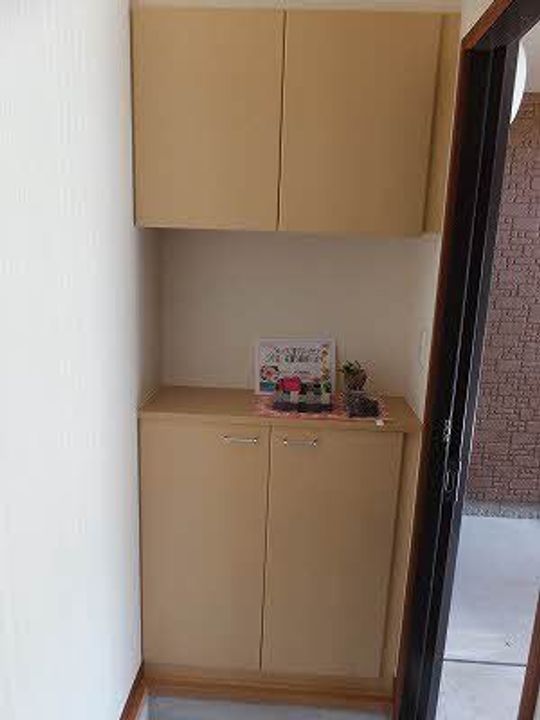 ジェネス八木 A棟の玄関