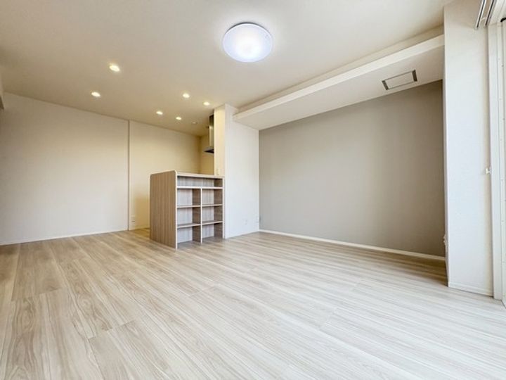GROVEの居間