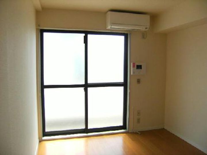 レオパレスKAZUの居間