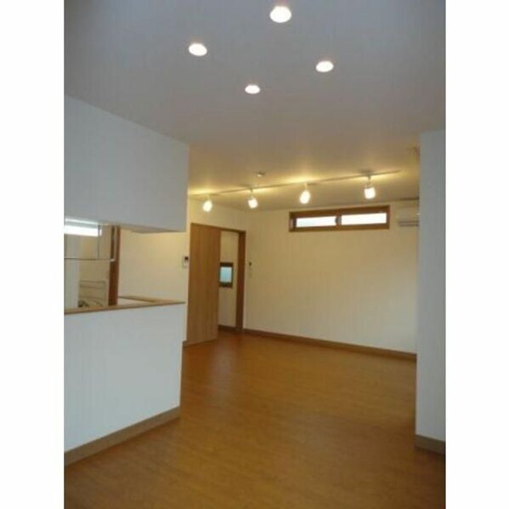 東京都世田谷区大原1(アパート)の賃貸物件の居間