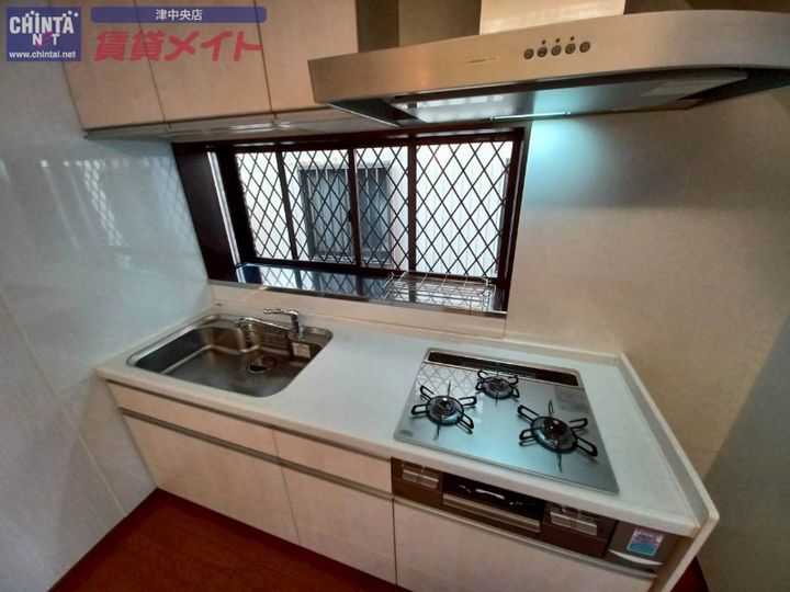 三重県津市上浜町2(一戸建)の賃貸物件のキッチン