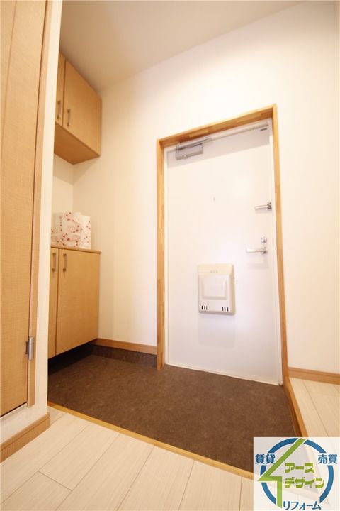 橋本ビルの玄関