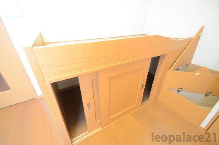 レオパレスグレイス蓮花寺の内装