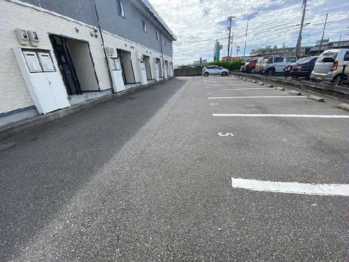 レオパレスグレイス蓮花寺の地図