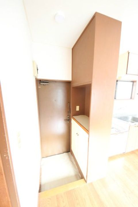 コーポきよみの玄関