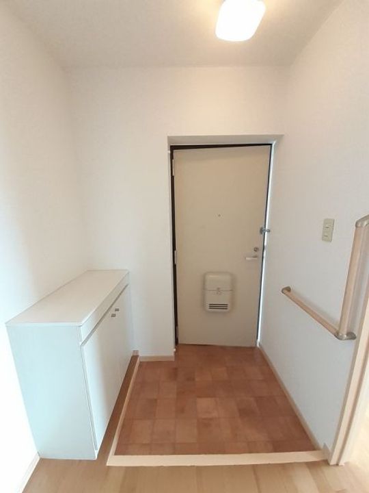 大阪府泉北郡忠岡町高月南1(マンション)の賃貸物件の玄関