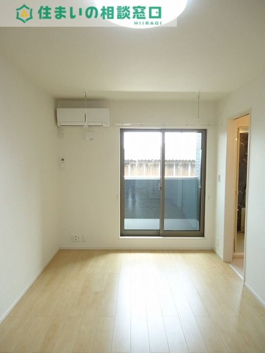 愛知県西尾市中畑町前山(アパート)の賃貸物件の居間