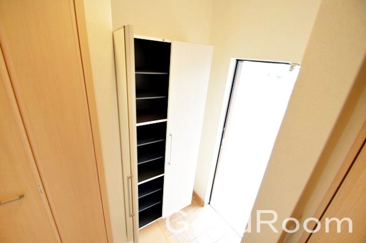 徳島県徳島市大原町余慶(アパート)の賃貸物件の玄関