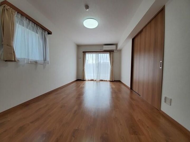 アヴィサーシャフローラの内装