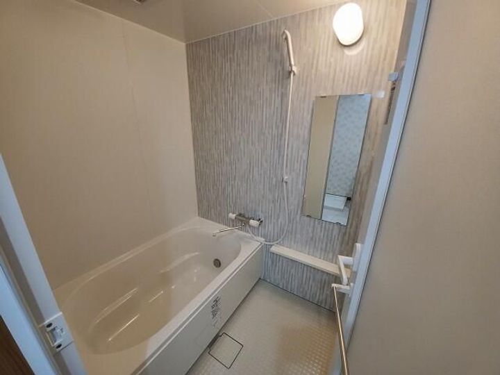 アヴィサーシャフローラの風呂