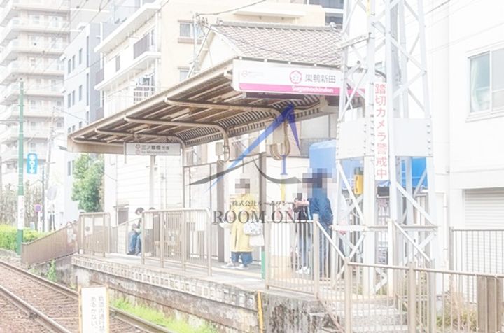 メゾン・ド・ファミールIの周辺