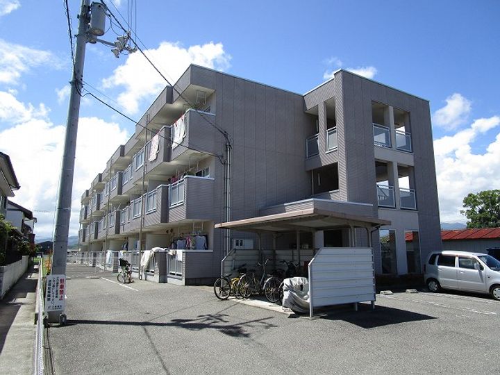 高知県南国市大そね甲(マンション)の賃貸物件の外観