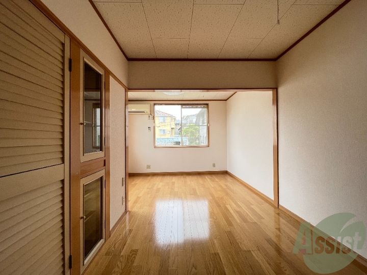 コート・ノアの居間