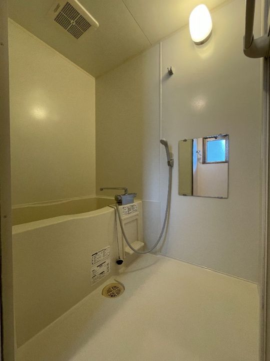 岡山県総社市中央4(マンション)の賃貸物件の風呂