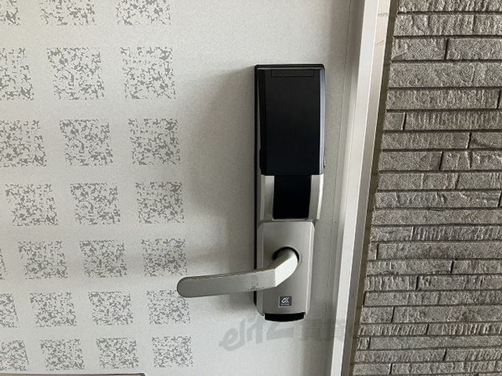 コーポかいつぶりの玄関
