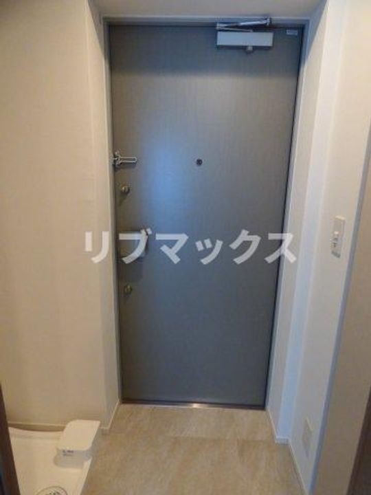 神奈川県川崎市川崎区東田町(マンション)の賃貸物件の玄関