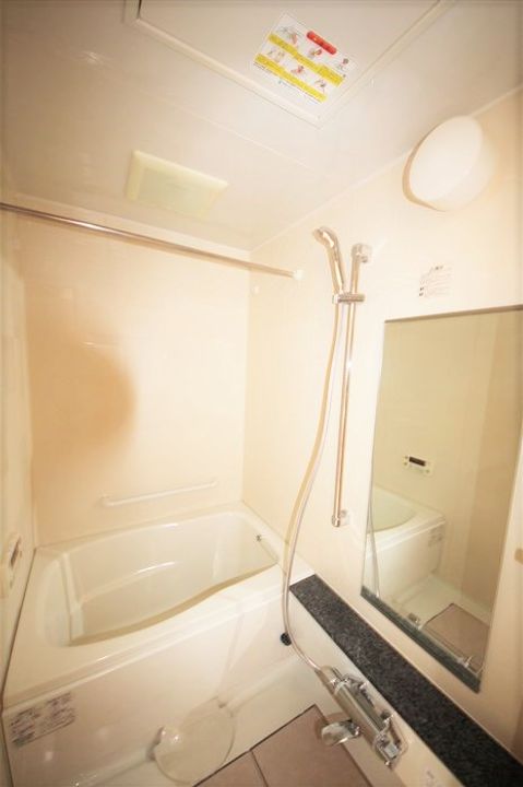 コンソラーレ日本橋の風呂