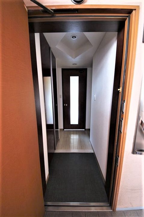 コンソラーレ日本橋の玄関