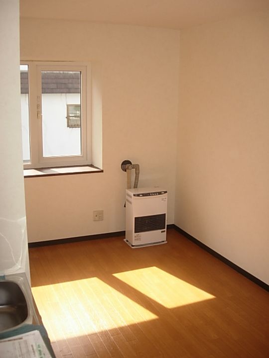 ラフォーレアイダ壱番館の居間