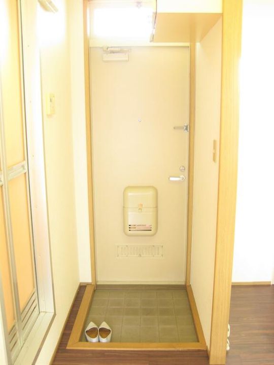 クレマチスの玄関