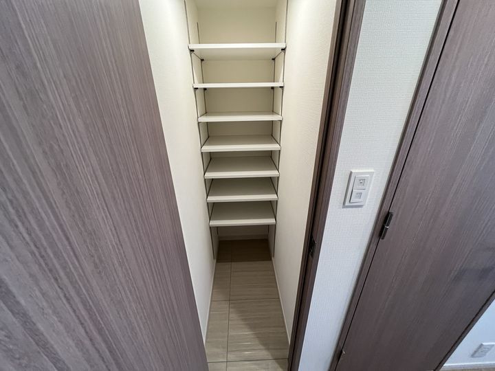 リージア上杉一丁目の玄関