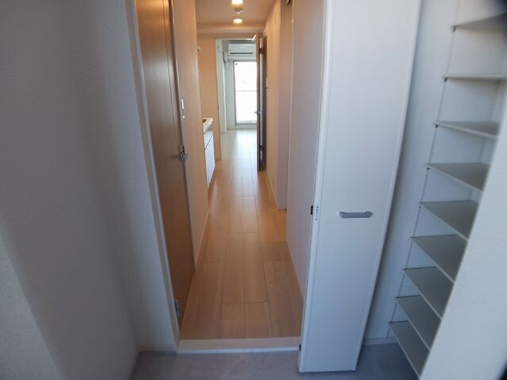 大阪府門真市殿島町(マンション)の賃貸物件の玄関